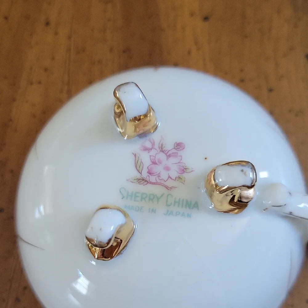 N/A elegant porcelain